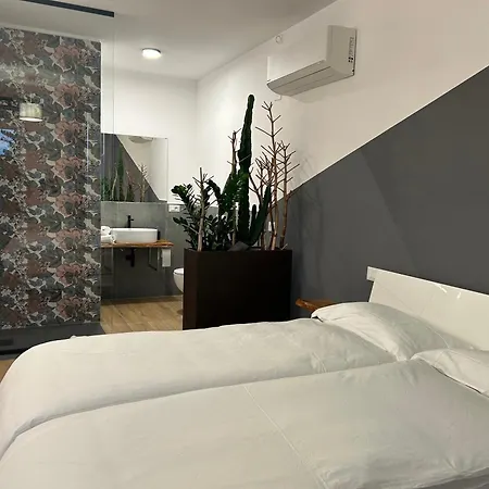 Gasthuis Li Piagge 3*